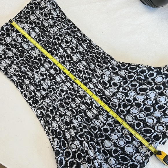 *Like New* Cute Skirt/Sleeveless Top Outfit-Small - Picture 8 of 10